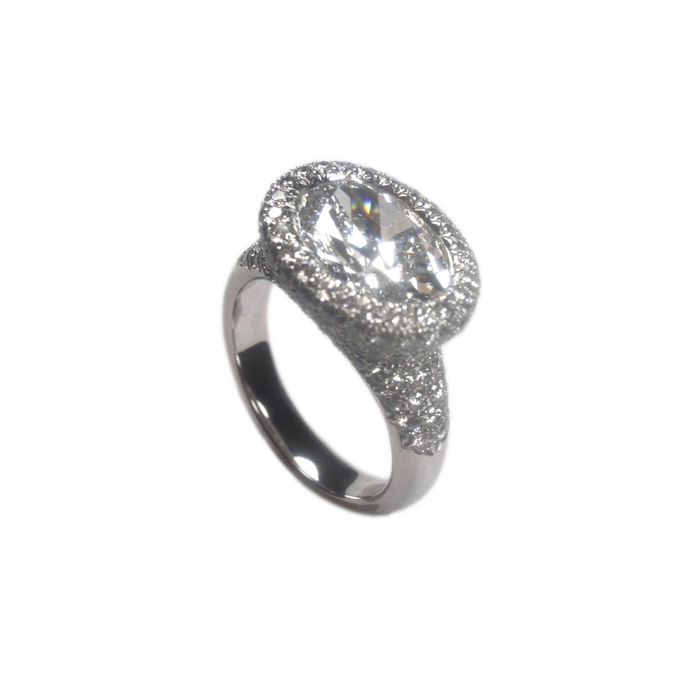 custom diamond engagement ring